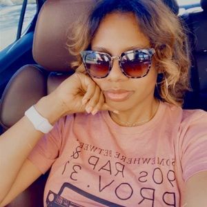 Meet your Posher, Dana